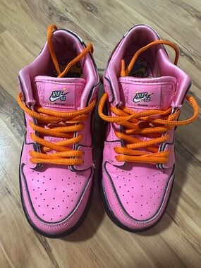 Nike Kids Powerpuff Girls SB Dunk Low Blossom Sneakers Size 1 US Excellent